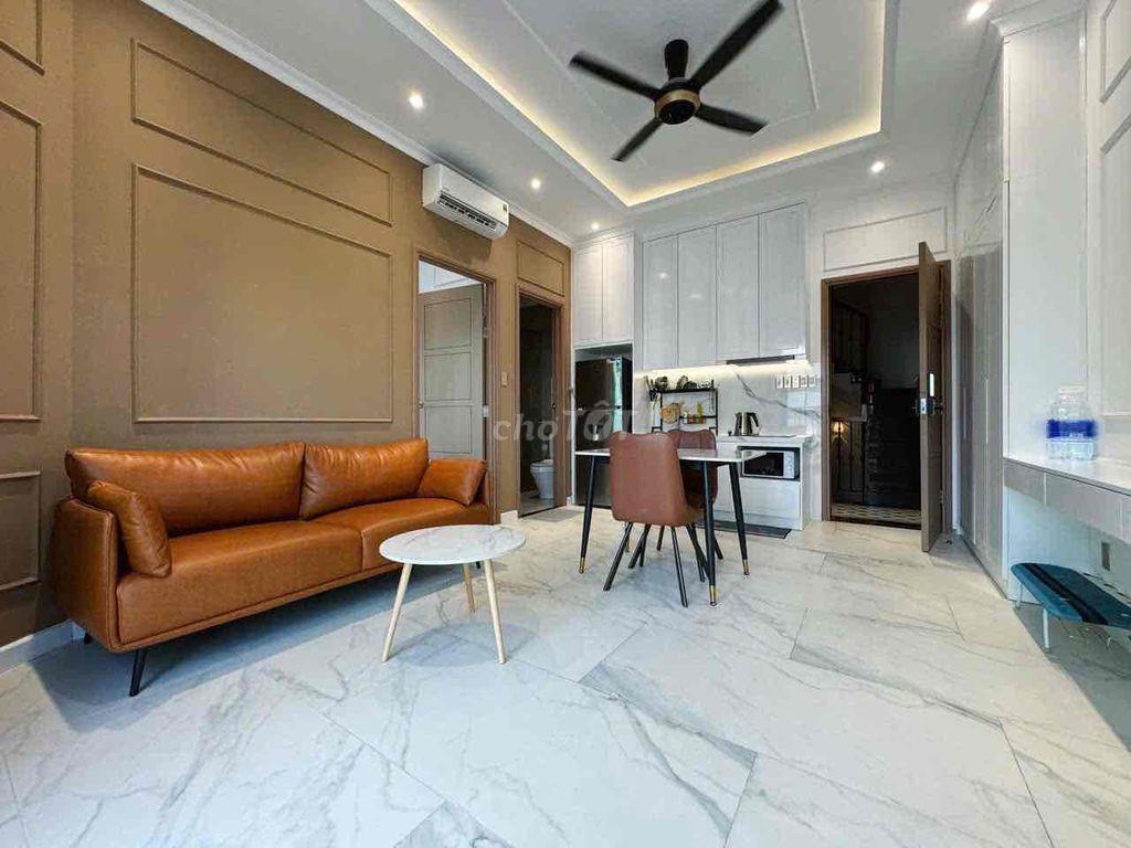 CĂN HỘ DỊCH VỤ CỬA SỔ LỚN TRUNG TÂM QUẬN 7