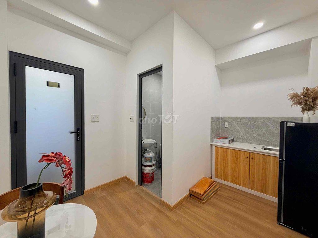 PENTHOUSE BAN CÔNG SIÊU RỘNG TRUNG TÂM QUẬN 7