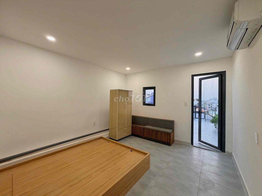 PENTHOUSE BAN CÔNG SIÊU RỘNG TRUNG TÂM QUẬN 7