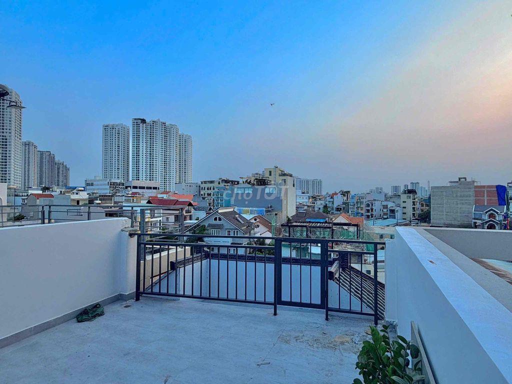 PENTHOUSE BAN CÔNG SIÊU RỘNG TRUNG TÂM QUẬN 7