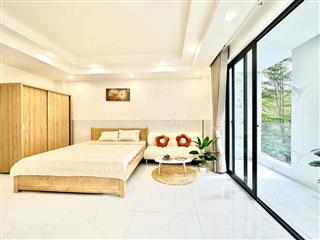 STUDIO BAN CÔNG THOÁNG- GIÁ RẺ FULL NỘI THẤT-  NGAY TRUNG TÂM QUẬN 7