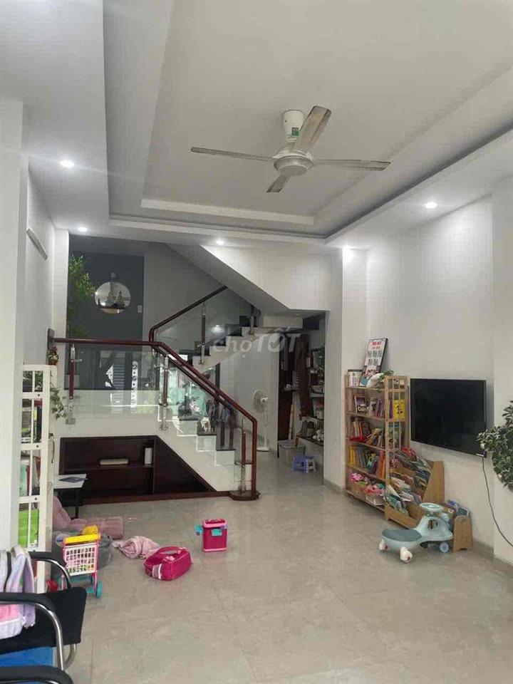 CHO THUÊ NHÀ HẺM XE HƠI – HUỲNH TẤN PHÁT, QUẬN 7
