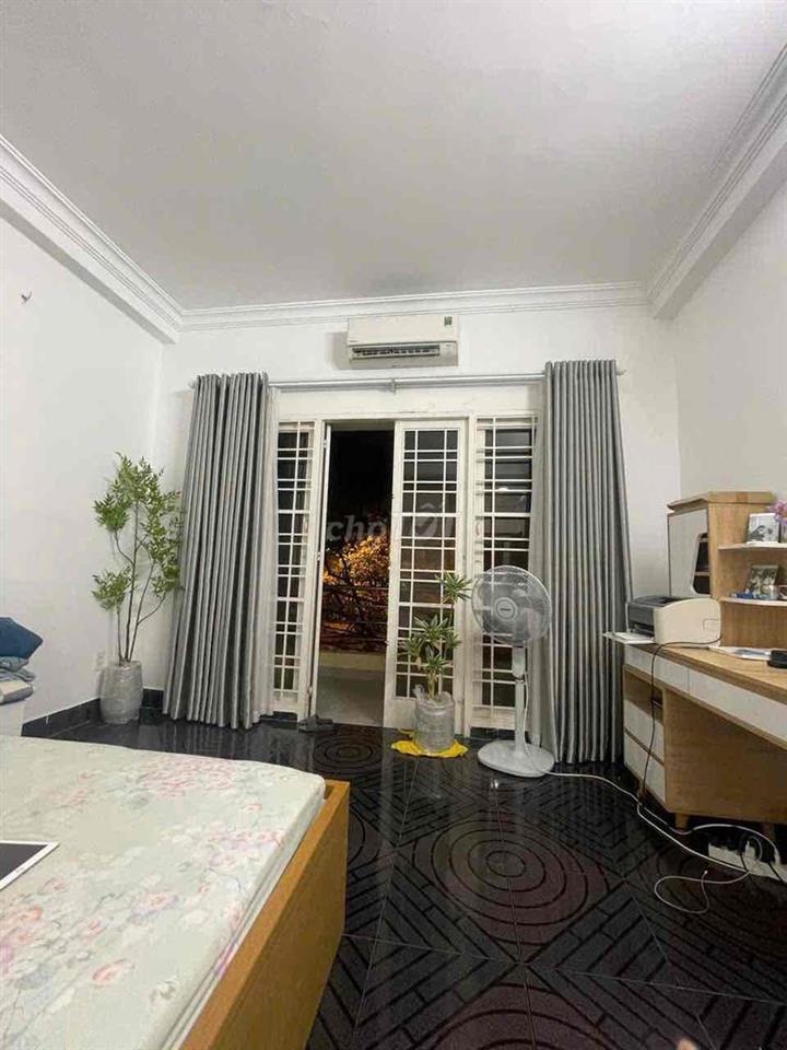 CHO THUÊ NHÀ HẺM XE HƠI – HUỲNH TẤN PHÁT, QUẬN 7