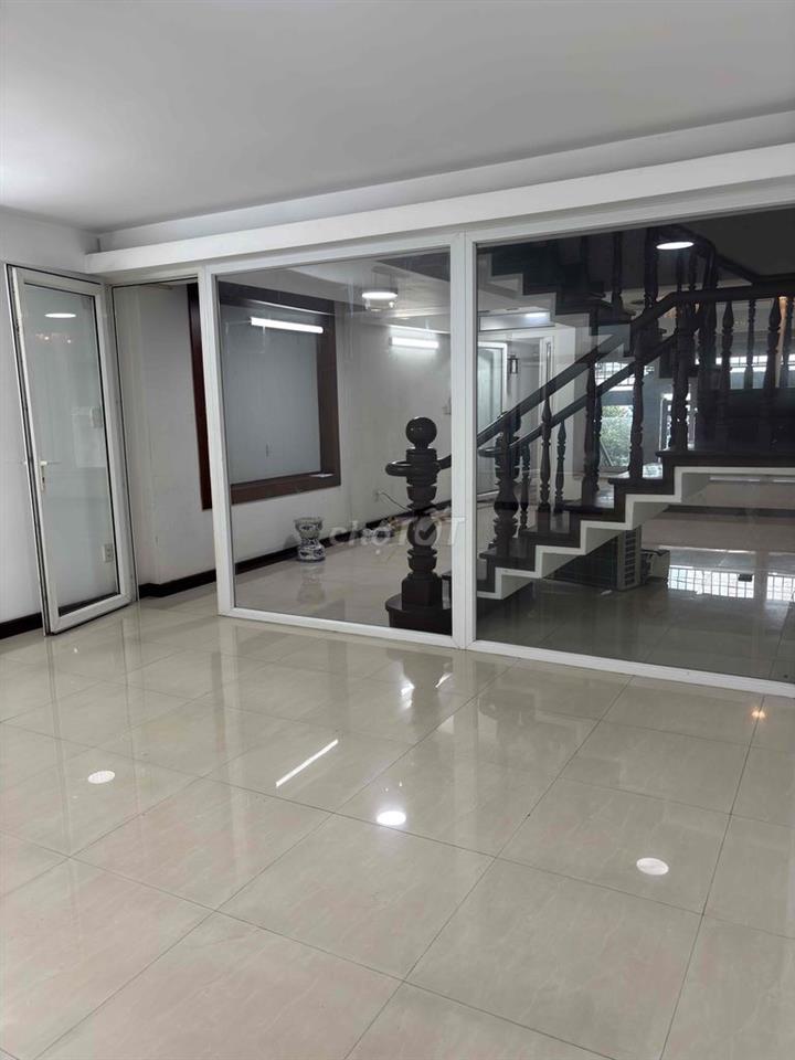cho thuê mặt bằng 5*18 mặt tiền Him lam