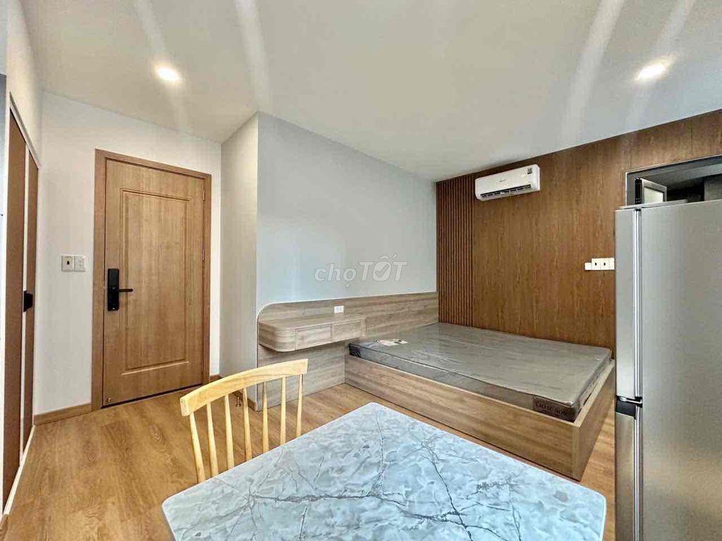 Căn hộ studio cho thuê gần Cầu Calmet, Bến Vân Đồn, Quận 1