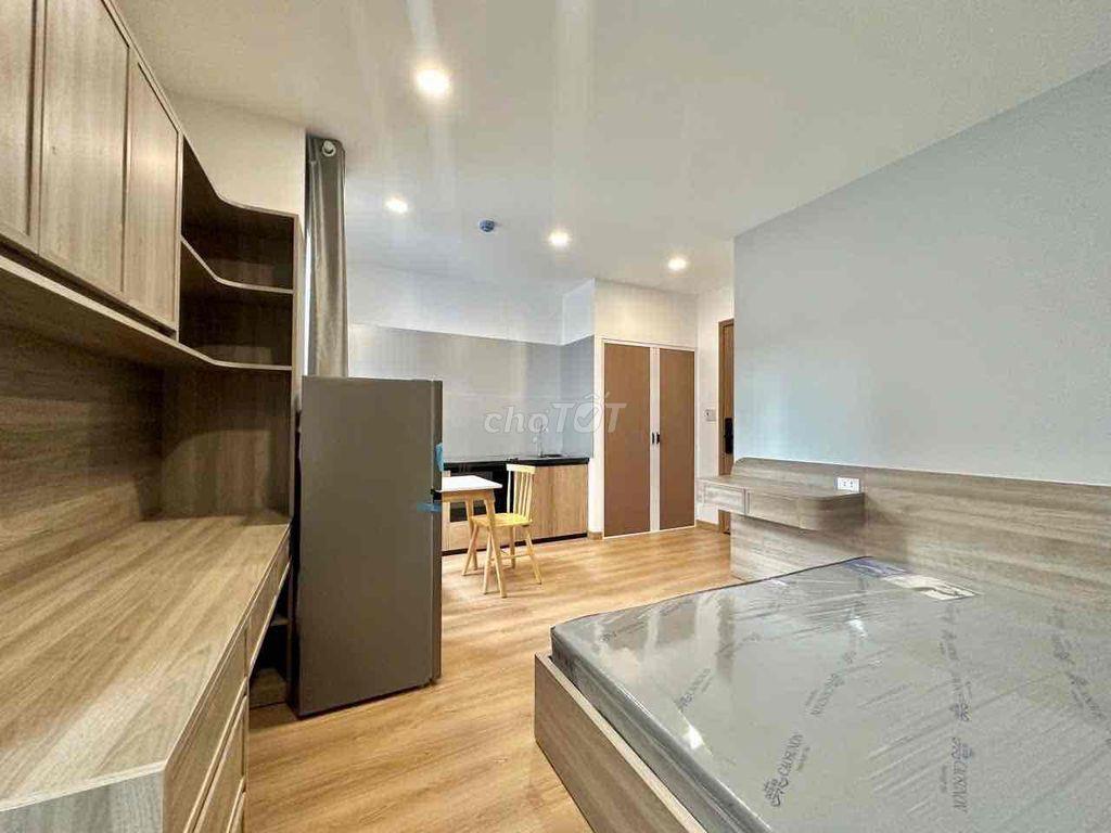 Căn hộ studio cho thuê gần Cầu Calmet, Bến Vân Đồn, Quận 1