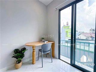 Studio ban cong