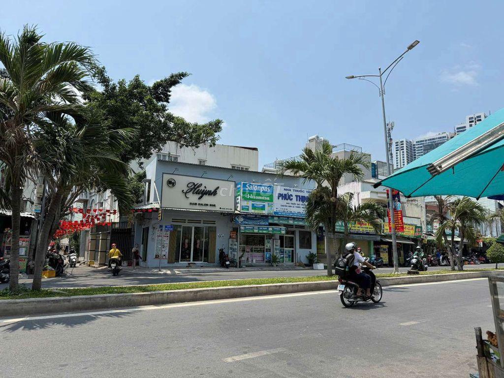 Cho thuê mặt bằng kinh doanh mặt tiền đường Phú Thuận Quận 7