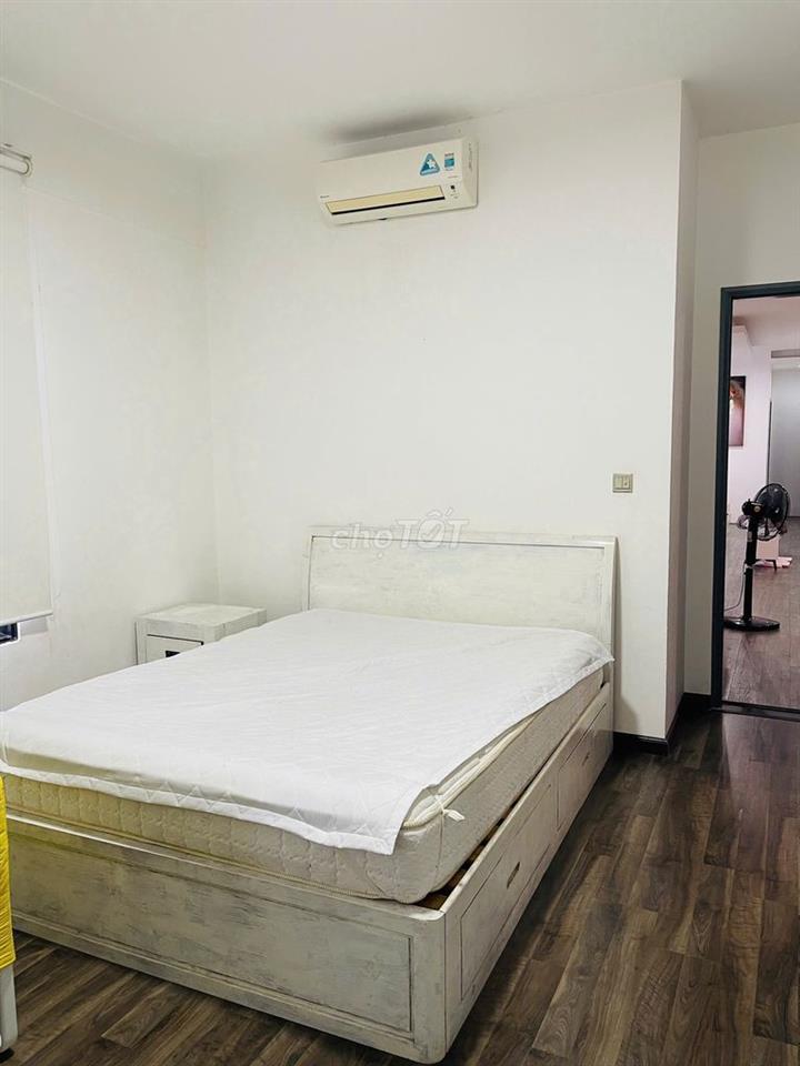 Cho thuê 160m2, 4pn, 3wc, FULL NỘI THẤT sạch sẽ.