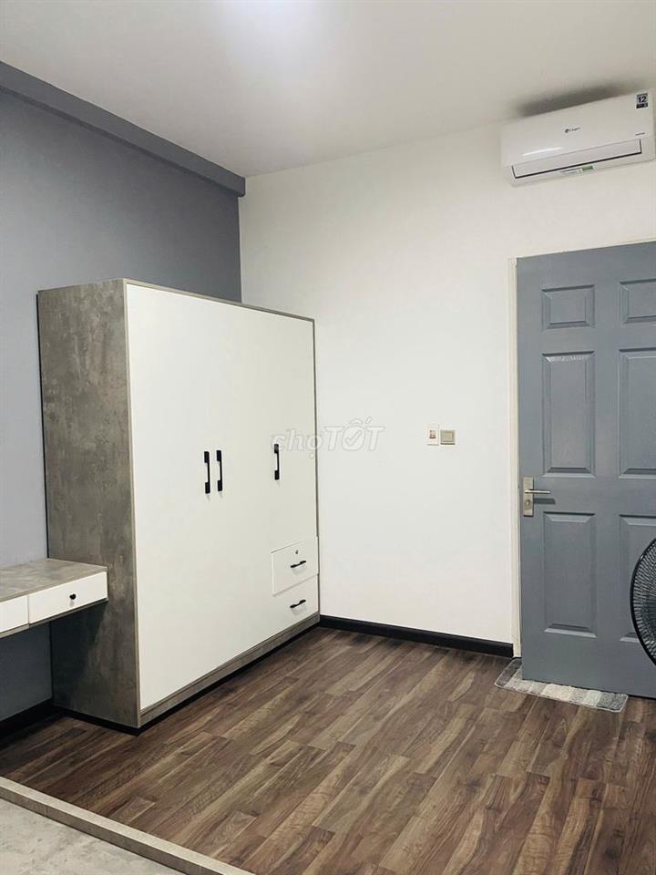 Cho thuê 160m2, 4pn, 3wc, FULL NỘI THẤT sạch sẽ.