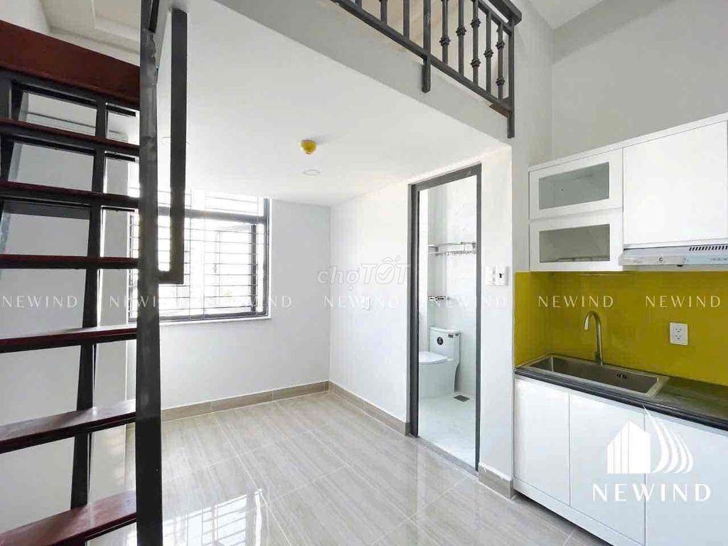 4củ5 Cửa Sổ Trời gần Phú Mỹ Hưng