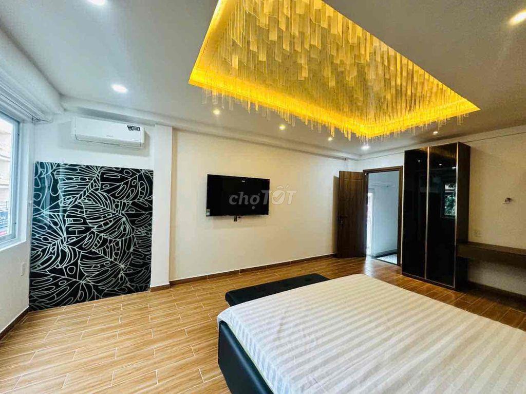 Căn Hộ 1Pn Ban Công Gần Crescent Mall và Khu Đô Thị Phú Mỹ Hưng