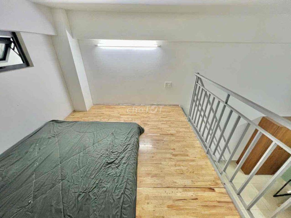 Duplex cửa sổ trời 35m2, sát bên UFM, TDTU, NTTU