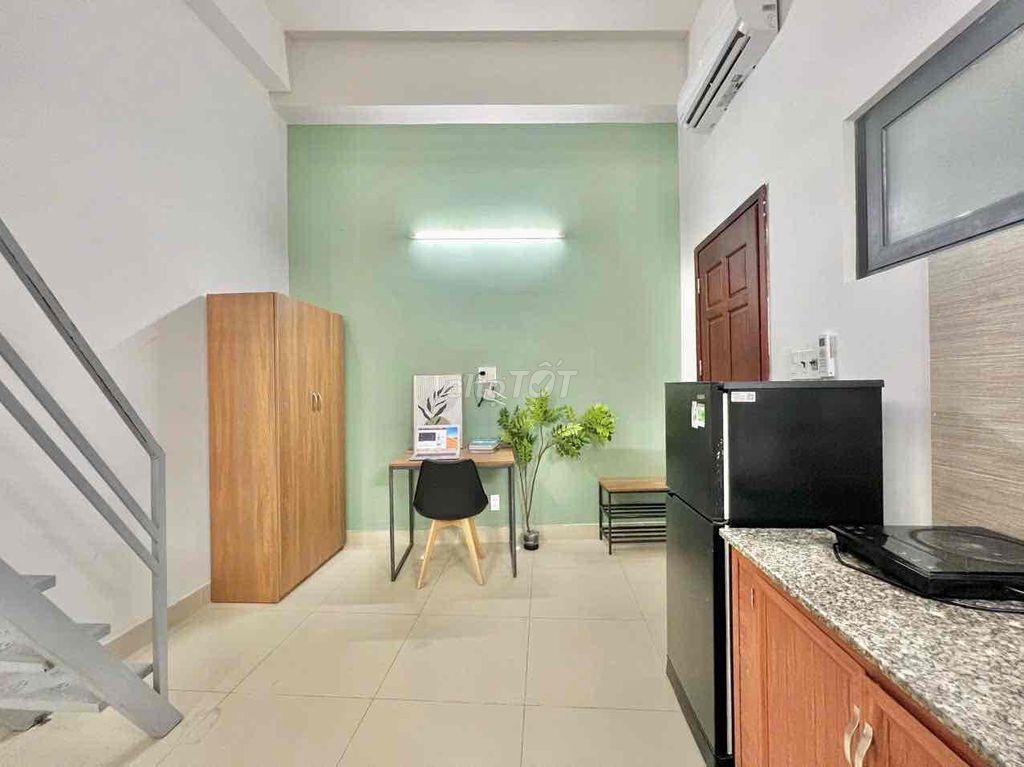 Duplex cửa sổ trời 35m2, sát bên UFM, TDTU, NTTU