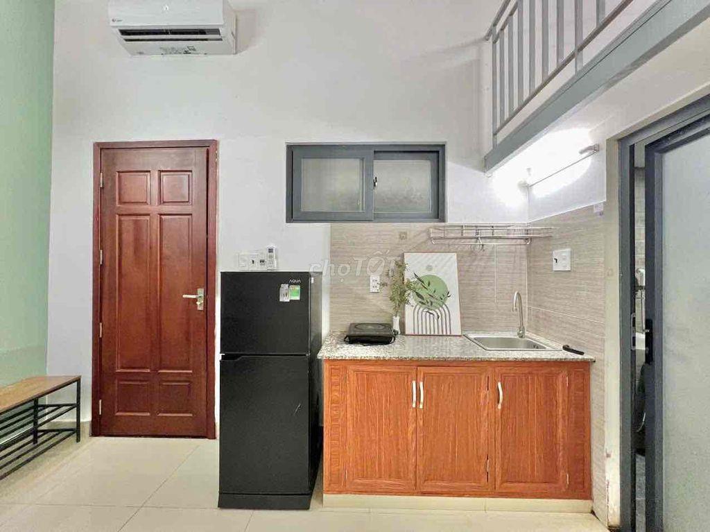 Duplex cửa sổ trời 35m2, sát bên UFM, TDTU, NTTU