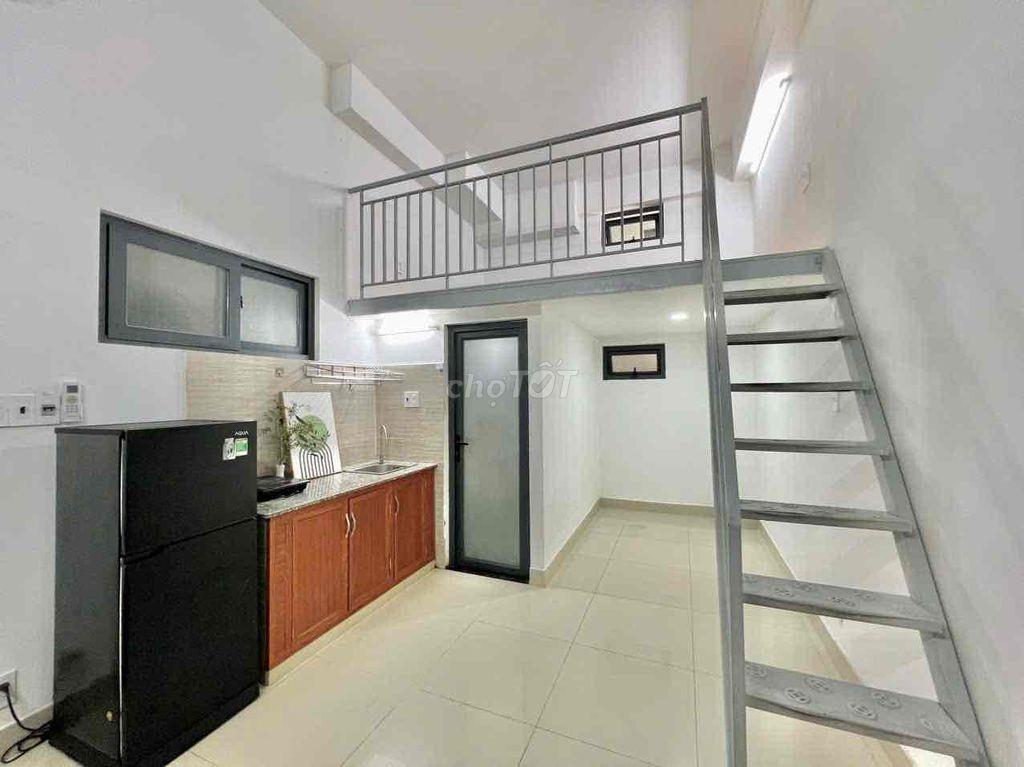 Duplex cửa sổ trời 35m2, sát bên UFM, TDTU, NTTU