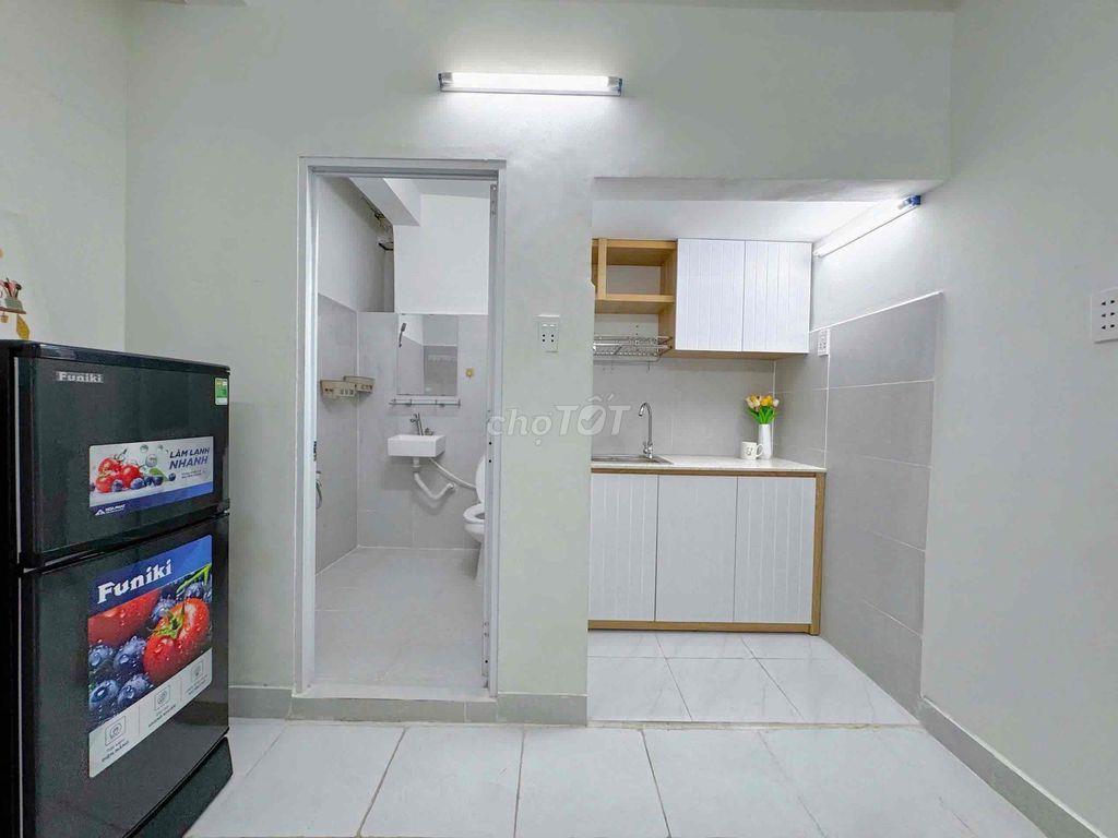 Căn hộ 1phòng ngủ full nội thất mặt tiền đường Phan Huy Thực
