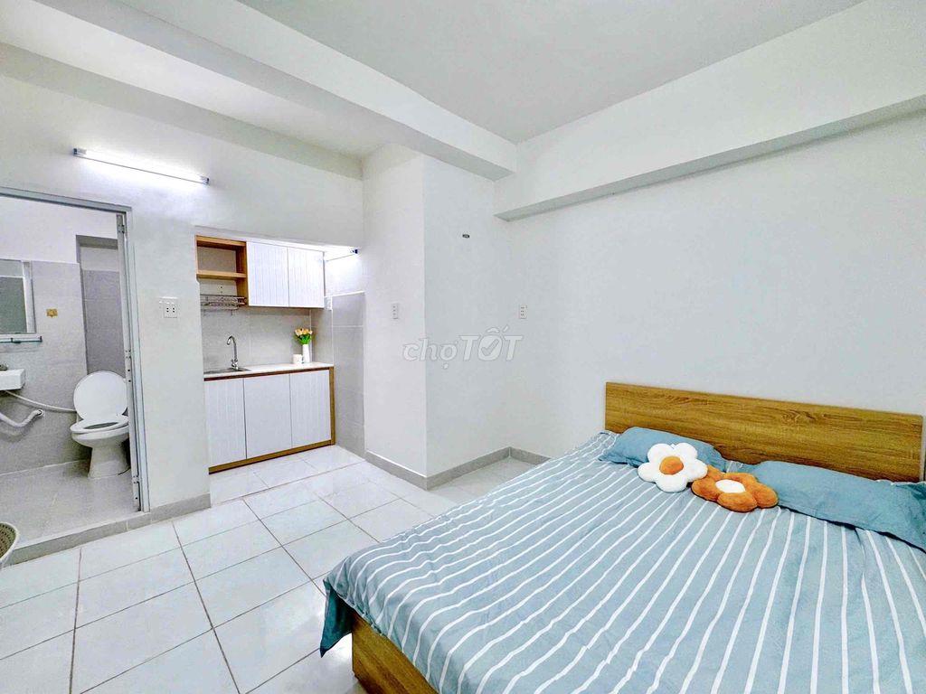 Căn hộ 1phòng ngủ full nội thất mặt tiền đường Phan Huy Thực