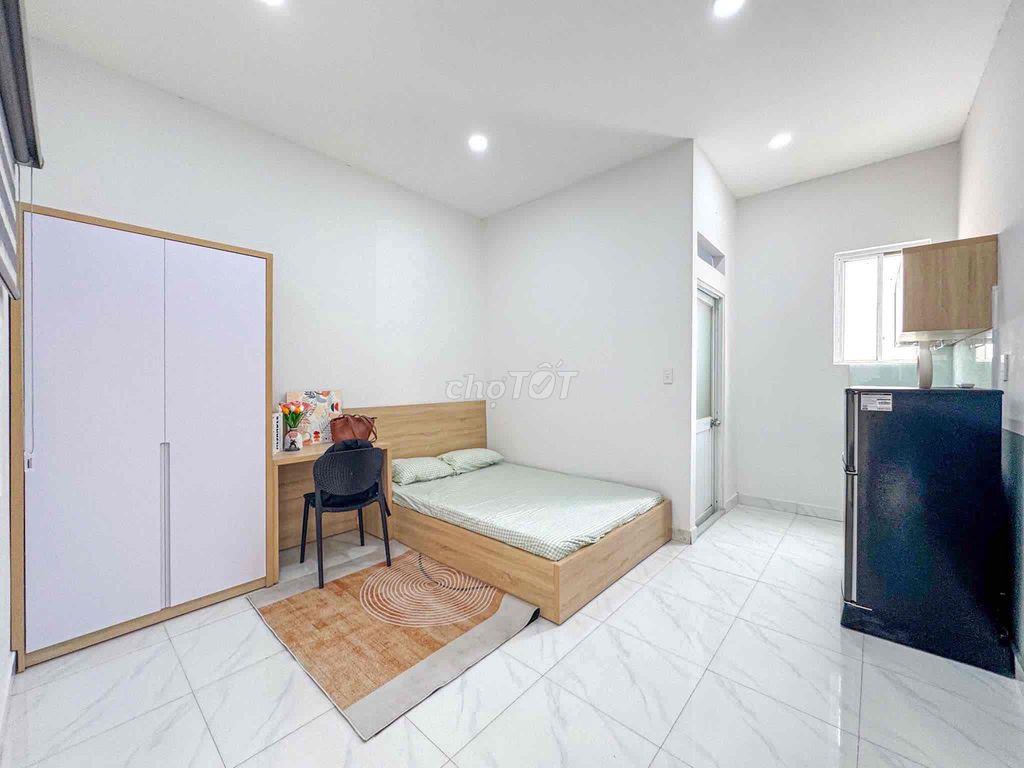 Căn Hộ 1 Phòng Ngủ - Full Nội Thất - Mặt tiền đường số 30 Tân Phong
