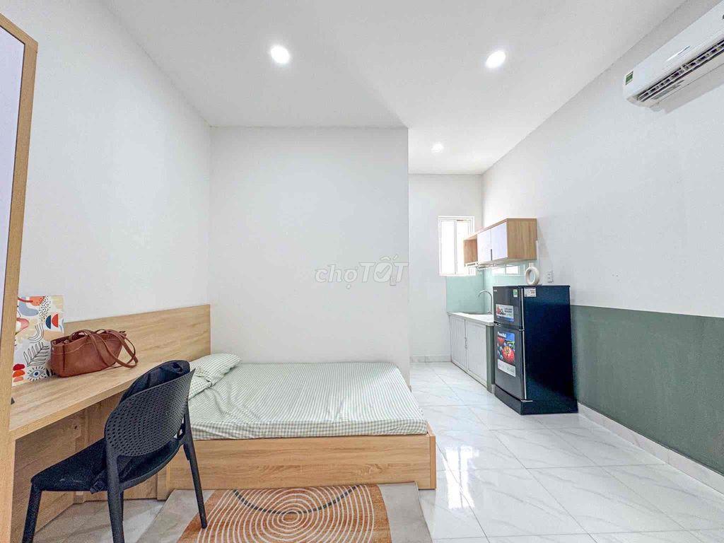 Căn Hộ 1 Phòng Ngủ - Full Nội Thất - Mặt tiền đường số 30 Tân Phong