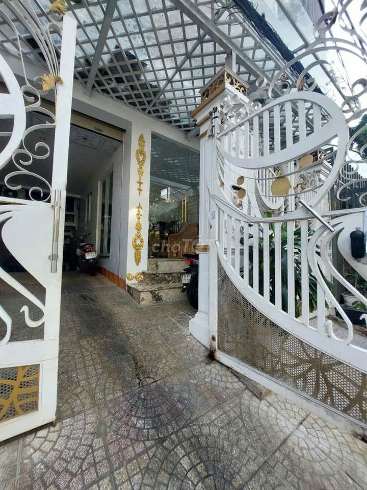 17 đường số 43, quận 7 (gần lâm văn bền, trung tâm)