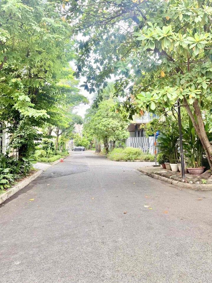 Bán biệt thự Mỹ Thái Phú Mỹ Hưng Q7 196m2 sân vườn rộng