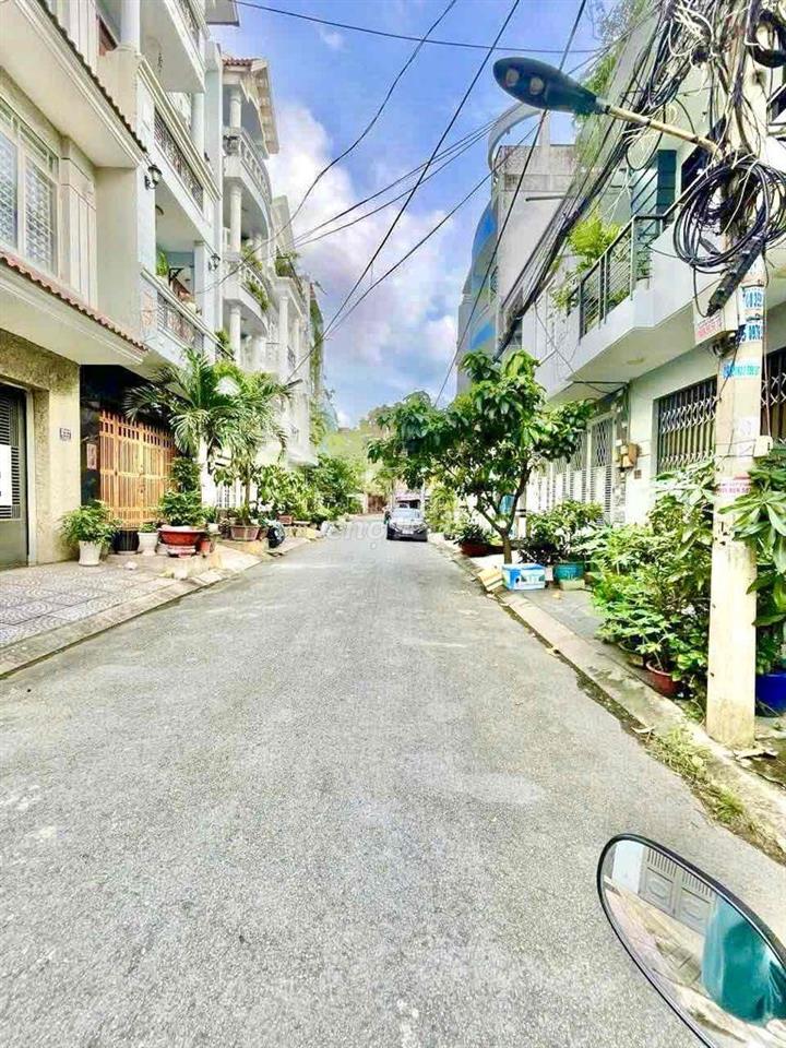 10.5 Tỷ Nhà Mặt Tiền Phường Phú Thuận, Quận 7 - Ngang 5 x 17m, khu dân