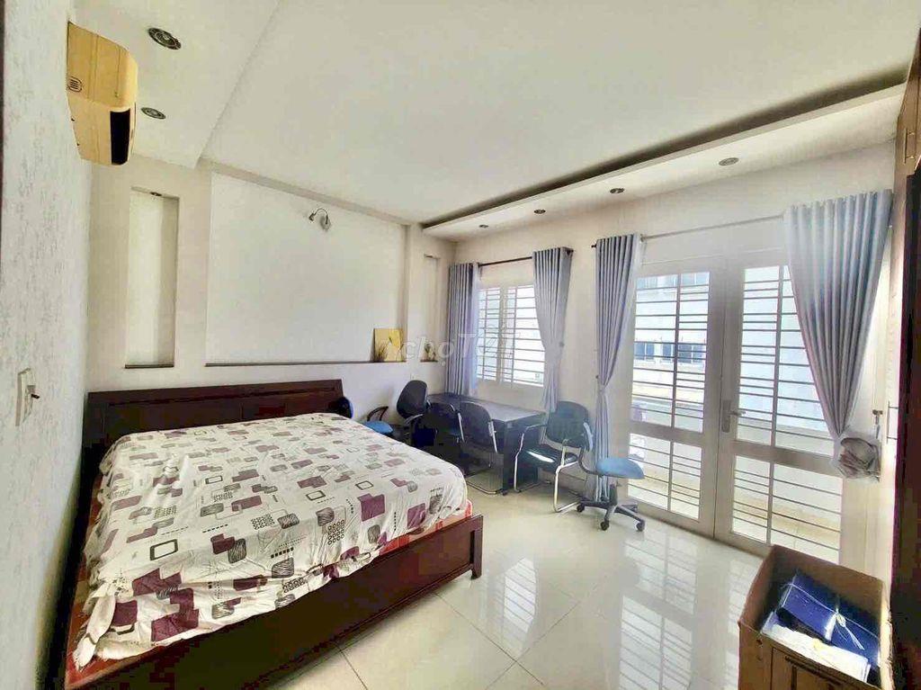 13.8 Tỷ Nhà Mặt Tiền Đường Số, P. Tân Phong, Quận 7 - Gần Trường Đại H