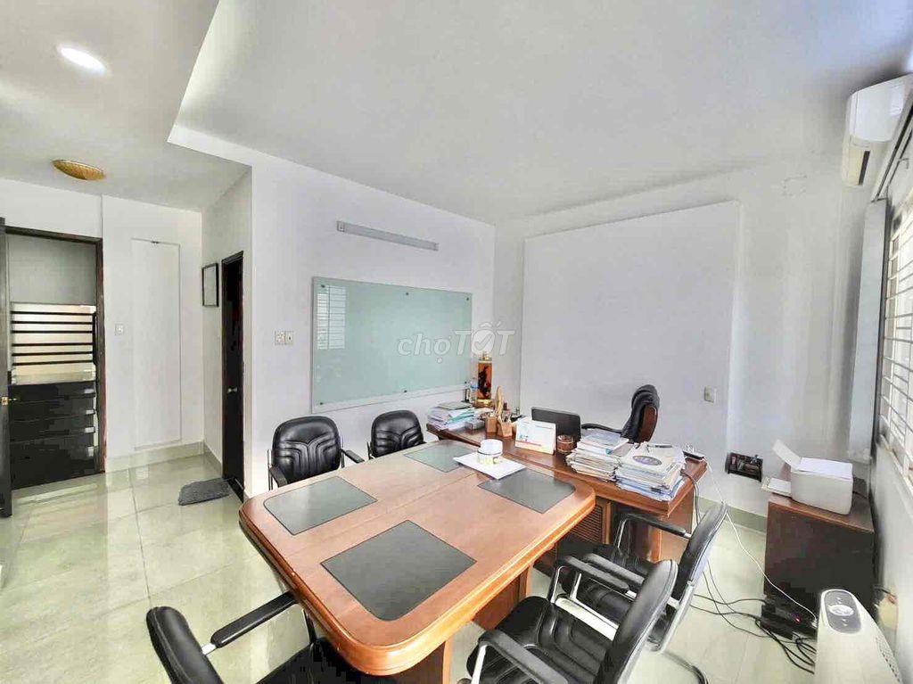 13.8 Tỷ Nhà Mặt Tiền Đường Số, P. Tân Phong, Quận 7 - Gần Trường Đại H