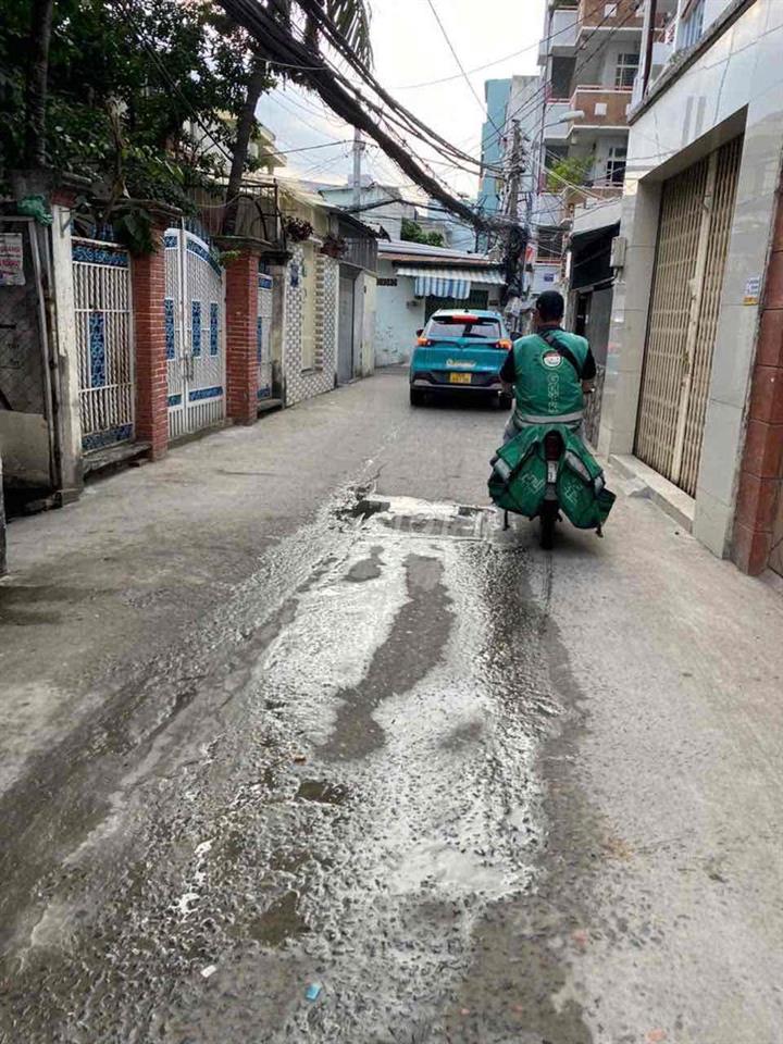 NHÀ SHR HẺM XE HƠI CẶP HÔNG BỆNH VIỆN TÂN HƯNG