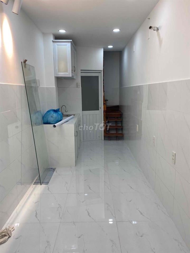 NHÀ SHR HẺM XE HƠI CẶP HÔNG BỆNH VIỆN TÂN HƯNG