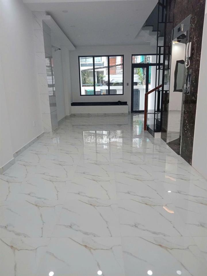 Nhà 5x20 xd 6 Tầng 1 Hầm 1 trệt 3 lầu ST 6PN 8WC đường số Tân Quy