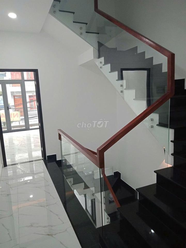 Nhà 5x20 xd 6 Tầng 1 Hầm 1 trệt 3 lầu ST 6PN 8WC đường số Tân Quy