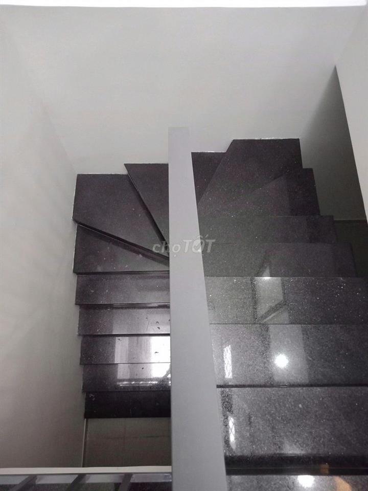 Nhà 5x20 xd 6 Tầng 1 Hầm 1 trệt 3 lầu ST 6PN 8WC đường số Tân Quy