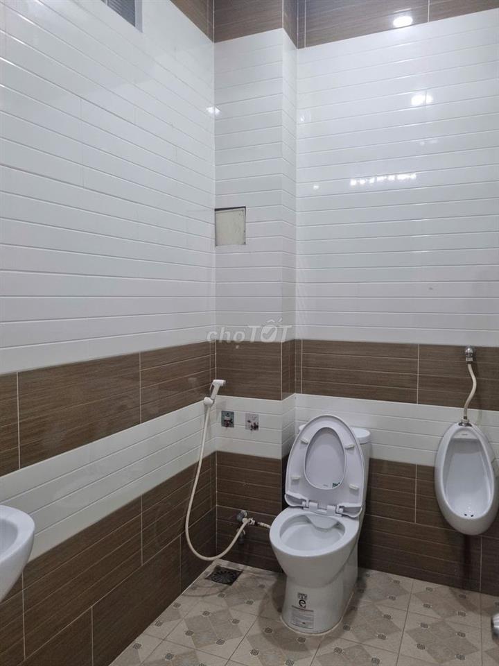 Mặt tiền kinh doanh Nguyễn thị thập 4x20 1lau 3pn 2wc trệt trống suốt