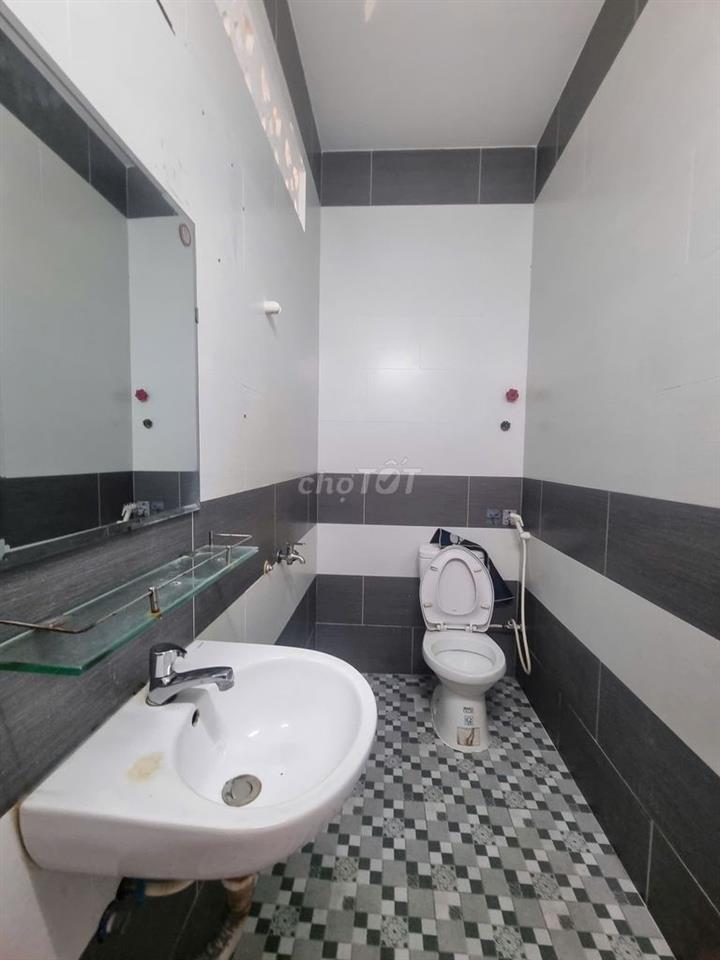 Mặt tiền kinh doanh Nguyễn thị thập 4x20 1lau 3pn 2wc trệt trống suốt