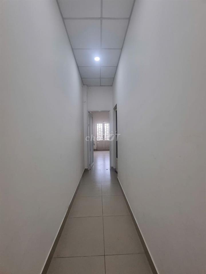 Mặt tiền kinh doanh Nguyễn thị thập 4x20 1lau 3pn 2wc trệt trống suốt