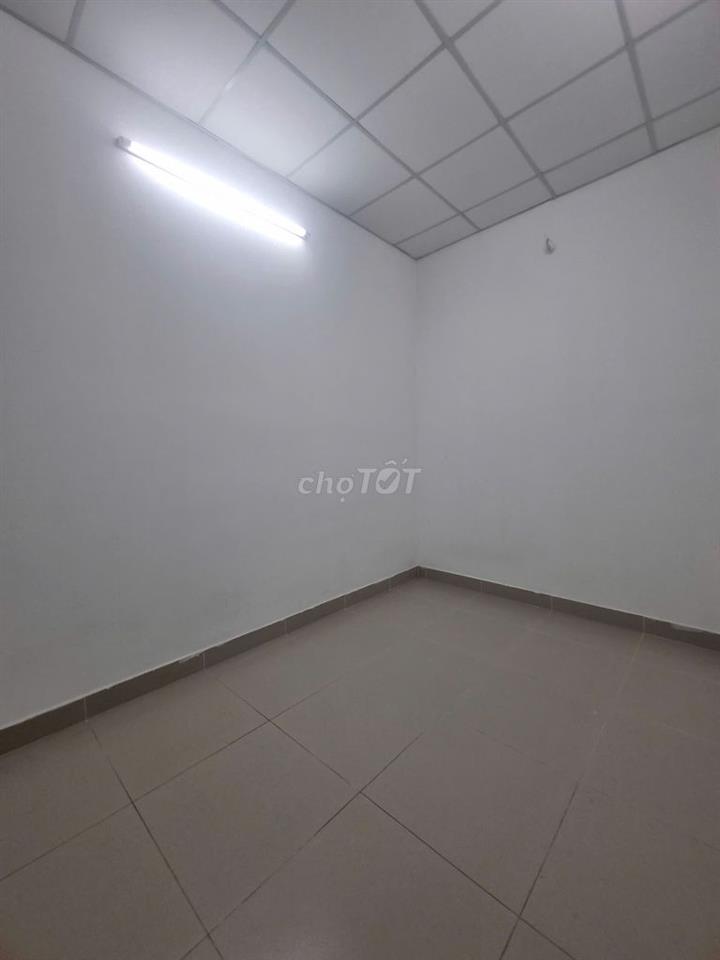 Mặt tiền kinh doanh Nguyễn thị thập 4x20 1lau 3pn 2wc trệt trống suốt