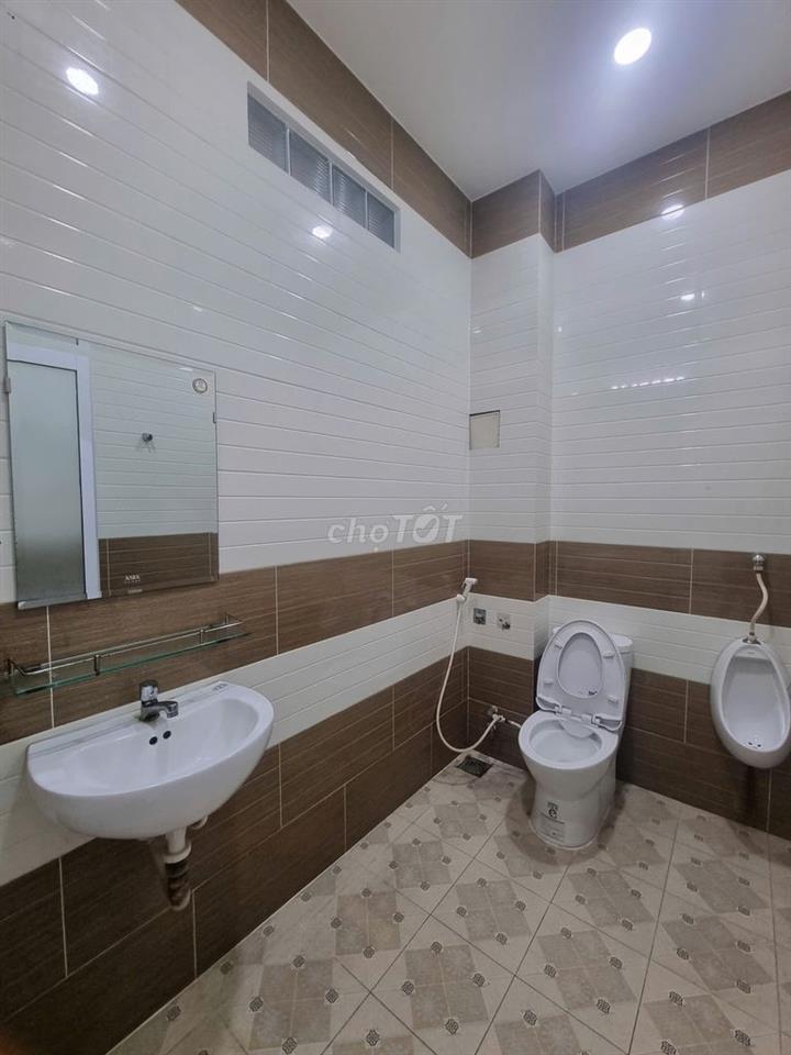Mặt tiền kinh doanh Nguyễn thị thập 4x20 1lau 3pn 2wc trệt trống suốt