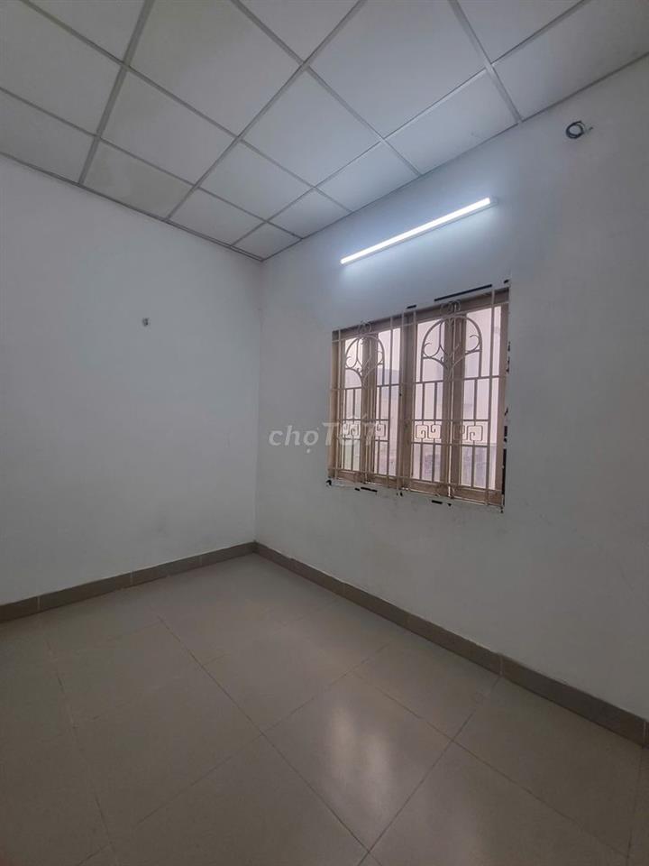 Mặt tiền kinh doanh Nguyễn thị thập 4x20 1lau 3pn 2wc trệt trống suốt