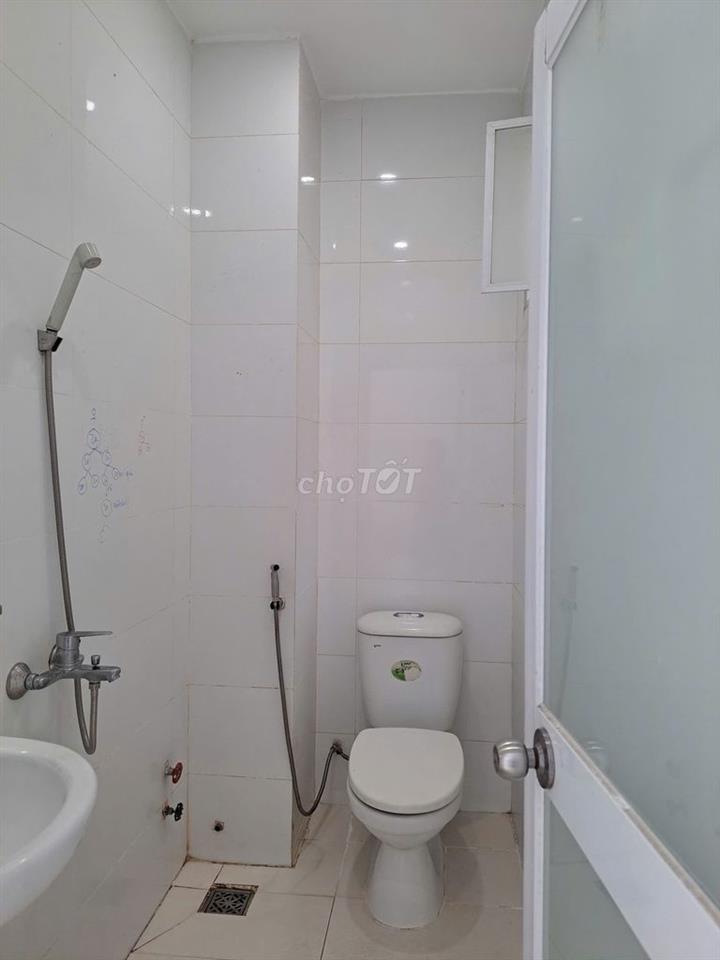 Nhà 4x10 4 Tầng 5pn 3wc nội thất cơ bản ngay chợ Tân Mỹ Q7