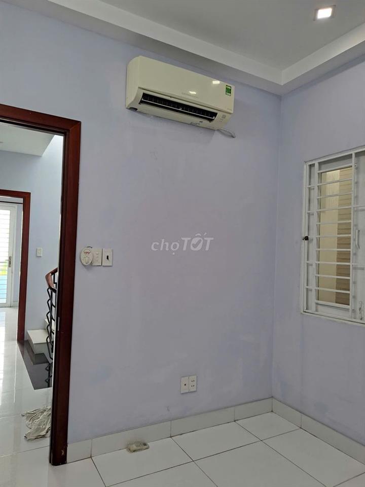 Nhà 4x10 4 Tầng 5pn 3wc nội thất cơ bản ngay chợ Tân Mỹ Q7
