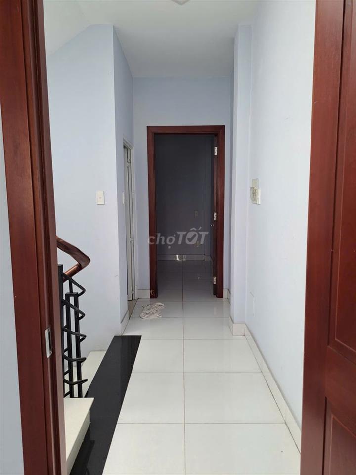 Nhà 4x10 4 Tầng 5pn 3wc nội thất cơ bản ngay chợ Tân Mỹ Q7