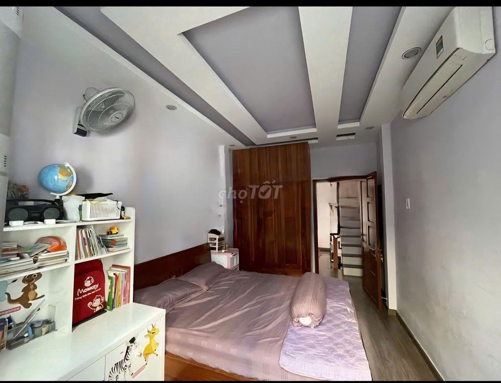 12 triệu/ tháng nhà 3PN 3WC full nội thất hẻm đường số Tân Quy, Q7.