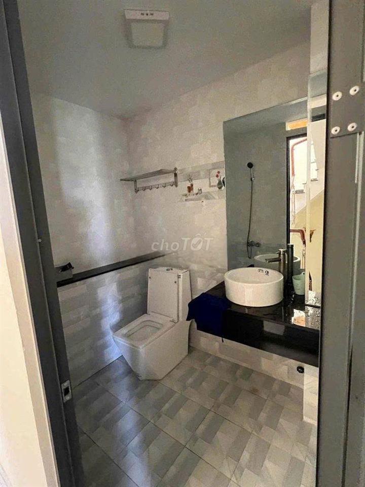 Nhà 4 Tầng 4pn 5wc nội thất cao cấp vào ở ngay