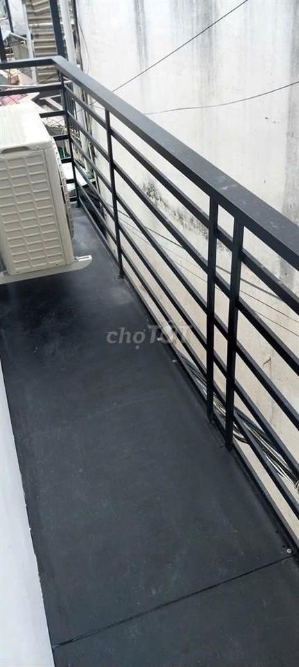 Nhà hẻm Trần Xuân Soạn 2pn 2wc 2 máy lạnh nhà mới chưa qua sử dụng