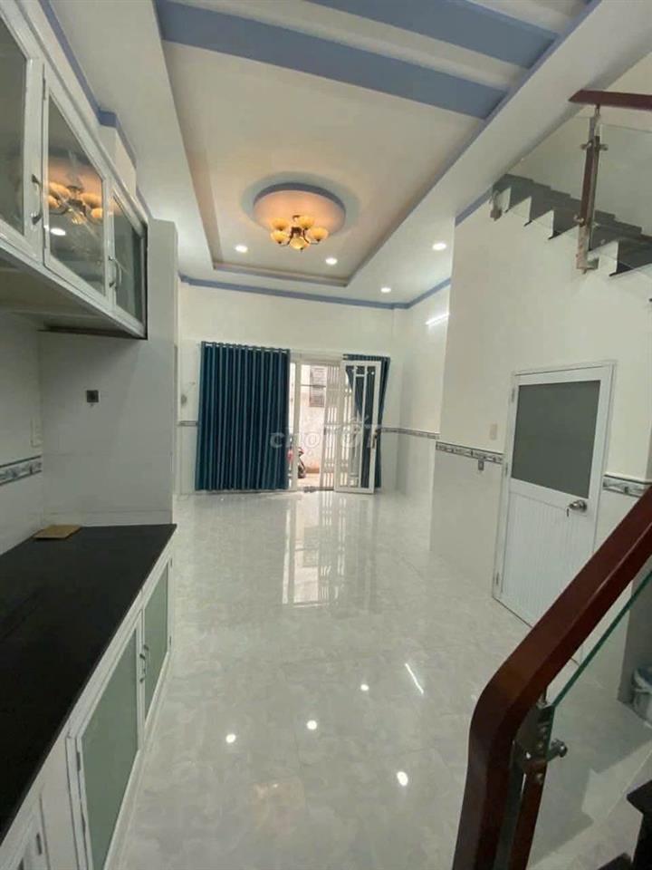 Nhà hẻm Trần Xuân Soạn 2pn 2wc 2 máy lạnh nhà mới chưa qua sử dụng