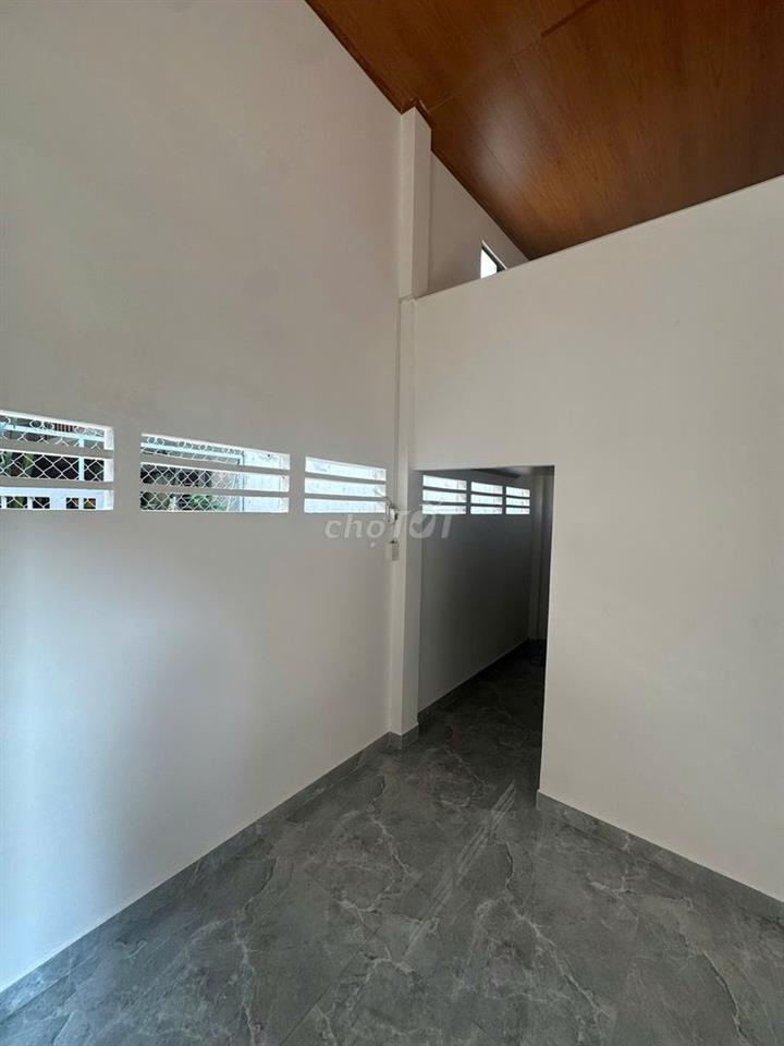 Nhà nguyên căn mới  hẻm đường Nguyễn văn Quỳ ngay cầu Phú Mỹ