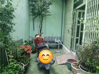 Nhà 5x11 hẻm 380 Lê Văn Lương sát bên Lotte Mart hẻm cụt an ninh.