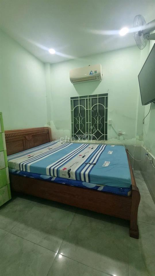 Nhà 5x11 hẻm 380 Lê Văn Lương sát bên Lotte Mart hẻm cụt an ninh.